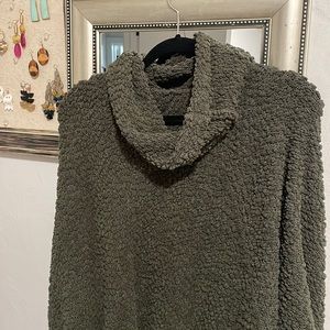 Pink Rose @ Macy’s brand, size M, forest green